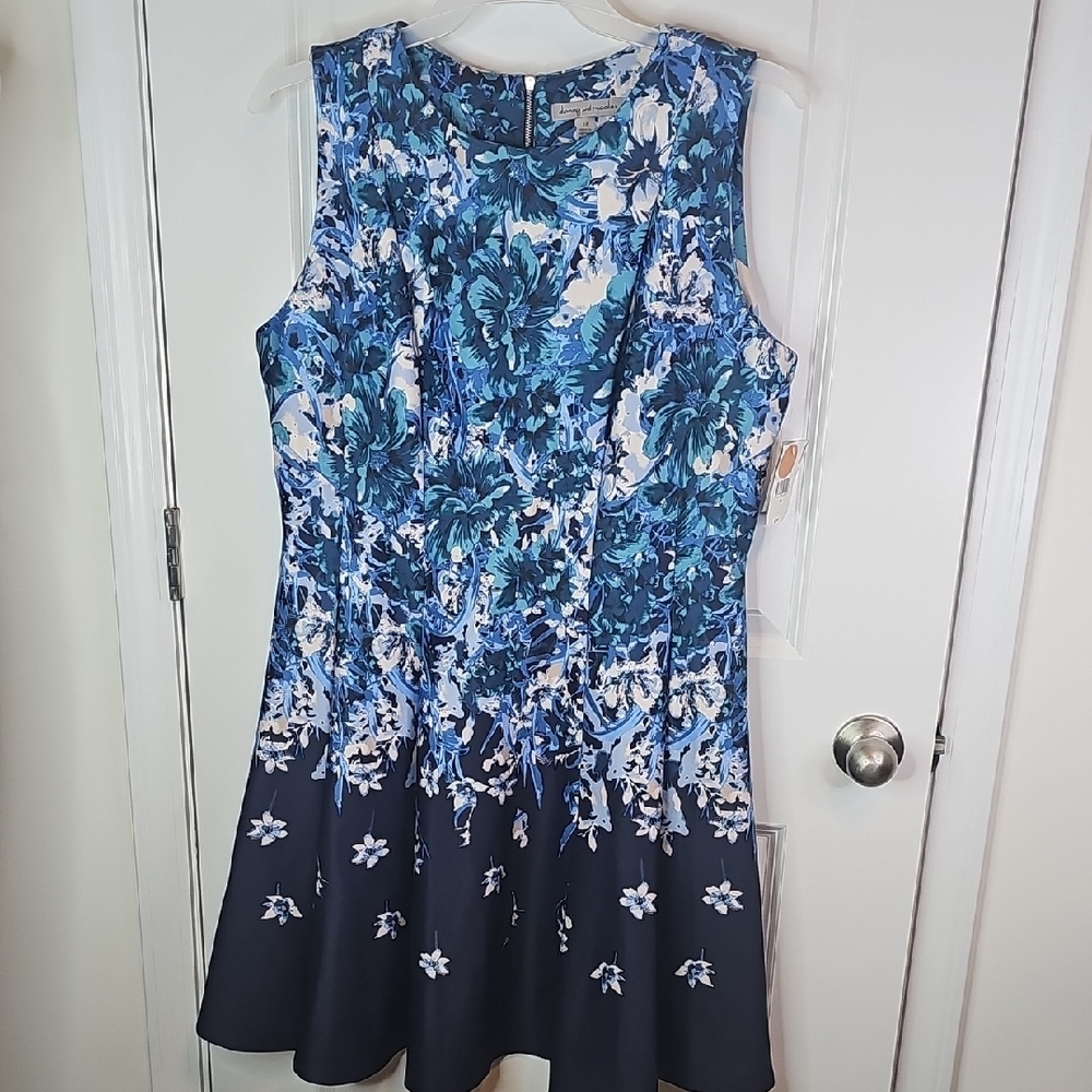 Danny & Nicole Blue and White Floral Mini Dress Size‎ 18